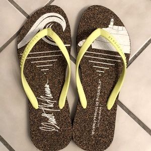 Asportuguesas *RARE* McNamara surf flip flops (Euro 41-42), neon yellow / cork